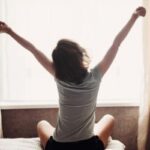 Gerakan Ringan untuk Mengaktifkan Tubuh Setelah Bangun Tidur